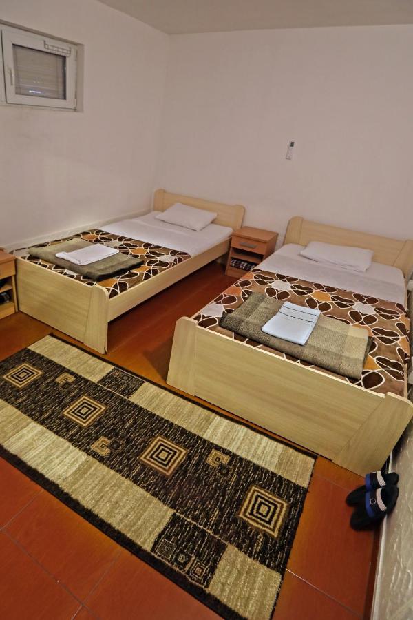 Hostel 42 Skopje Extérieur photo