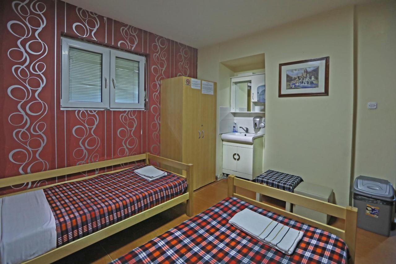 Hostel 42 Skopje Extérieur photo