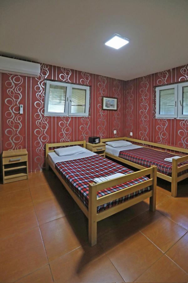 Hostel 42 Skopje Extérieur photo