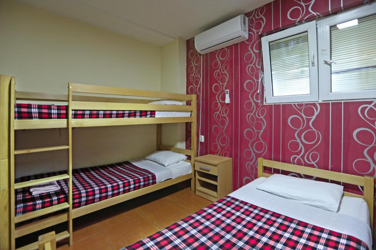 Hostel 42 Skopje Extérieur photo